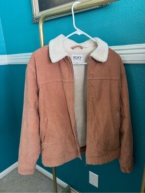 Roxy Sherpa-Lined Jacket in Cream and Dusty Pink